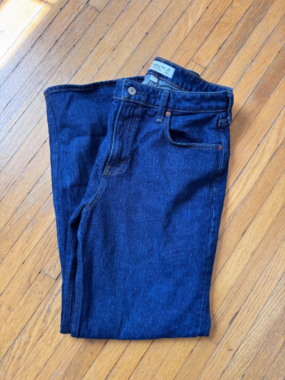 New Dark Rinse Abercrombie Jeans - Picture 3 of 5